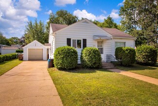 1516 Frontenac Ave, Stevens Point, WI 54481