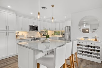 2477 Reill View Dr, Escondido, CA 92025