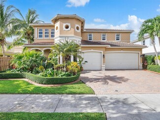 8830 SW 204th St, Cutler Bay, FL 33189