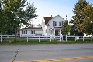 187 E 1st St, North Loup, NE 68859