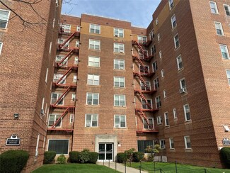 30-11 Parsons Blvd Unit 4J, Flushing, NY 11354