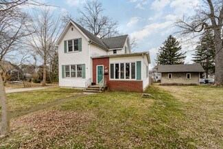 612 W Milroy Ave, Rensselaer, IN 47978