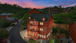 2513 Laurel Point Way, Sevierville, TN 37862
