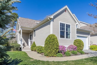 21 Chadwick Ct, Mashpee, MA 02649