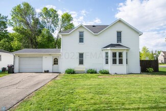 605 5th St, Hawley, MN 56549