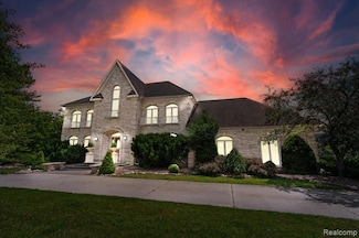 7374 Fox Hill Ln, Northville, MI 48168