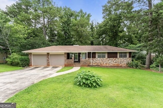 115 Club Cir, Stockbridge, GA 30281