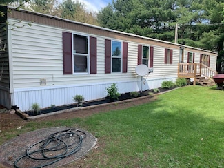 44 Ems D21c Ln, Syracuse, IN 46567
