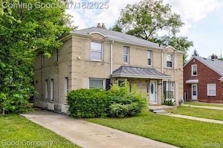 21797 Moross Rd, Grosse Pointe, MI 48236