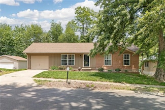 5323 University Ave, Saint Joseph, MO 64503