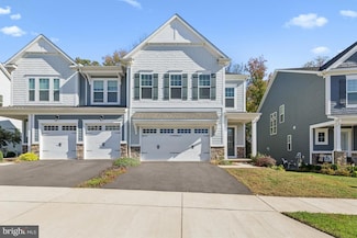 17815 Woods Overlook Dr, Dumfries, VA 22026