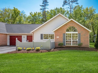 211 Timbers Dr Unit 211, Columbus, OH 43230