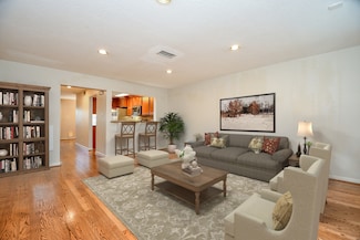 5244 Arboles Dr Unit 6, Houston, TX 77035