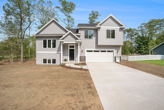 370 Chopin Dr, Muskegon, MI 49442