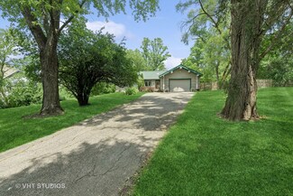 1080 Honey Lake Rd, Lake Zurich, IL 60047