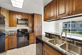 207 Diamond Way Unit 117, Vista, CA 92083