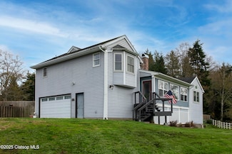 35364 Searls Ln, Astoria, OR 97103