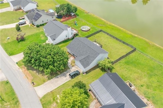 107 Johnia Ct, Thomasville, NC 27360
