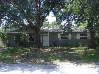 4000 Berkshire Dr, Sarasota, FL 34241