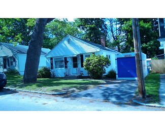 24 Brooks St, Springfield, MA 01109