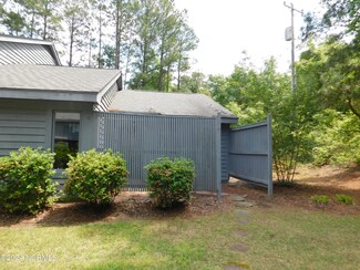 404 Sherbrooke Cir, Laurinburg, NC 28352