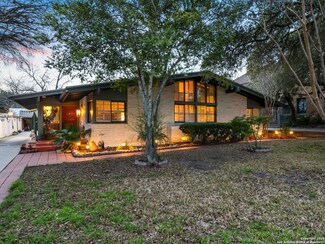 226 Parklane Dr, San Antonio, TX 78212