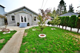 8612 Seward Park Ave S, Seattle, WA 98118