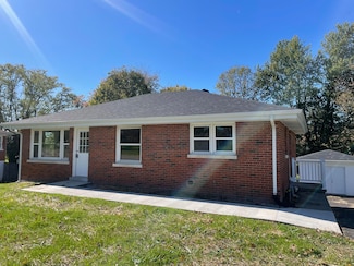 118 Hill-N-dale Dr, Lancaster, KY 40444