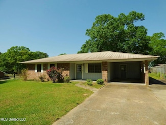 816 Hart Rd, McComb, MS 39648