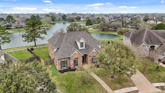 15206 Newport Bridge Cir, Sugar Land, TX 77498
