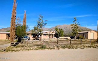 23380 W Gold Dollar Ln, Congress, AZ 85332