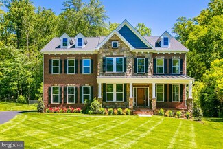 4713 Groves Ln, Fairfax, VA 22030