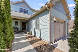 2 Amy Ct Unit 2, Pittsfield, MA 01201
