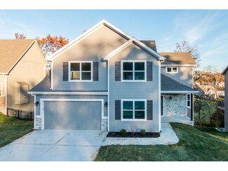 5017 NW Timberline Dr, Riverside, MO 64150