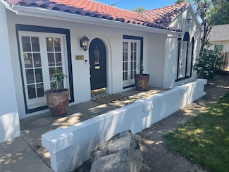 1008 E Tulare Ave, Tulare, CA 93274