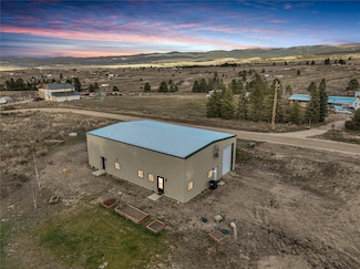 1071 Prairie Ln, Stevensville, MT 59870