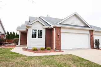 5925 Ep True Pkwy Unit 22, West Des Moines, IA 50266