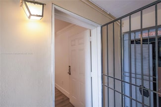 2551 NW 13th St Unit 11, Miami, FL 33125