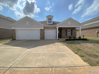 4220 Textile Ln, Huntsville, AL 35805
