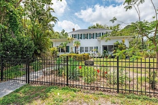 2326 2nd Ave E, Bradenton, FL 34208