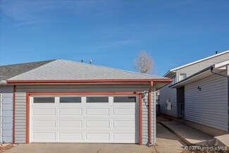 1079 N 18th St, Laramie, WY 82072