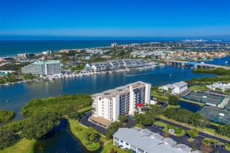 11730 Shipwatch Dr Unit 305, Largo, FL 33774