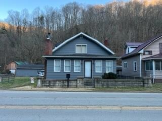 2302 Pond Creek Rd, Mc Andrews, KY 41543