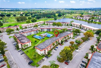 9800 N Hollybrook Lake Dr Unit 202, Pembroke Pines, FL 33025