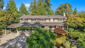 9011 NE 34th St, Yarrow Point, WA 98004