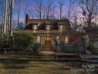 8 Indian Ridge Rd, Asheville, NC 28803