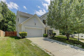 9326 Atlas Cedar Dr, Charlotte, NC 28215