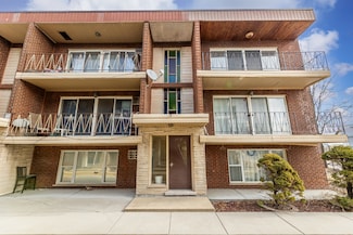 6912 W 65th St Unit 3, Chicago, IL 60638