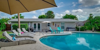 4269 Crestdale St, Palm Beach Gardens, FL 33410