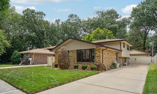 14526 Lamon Ave, Midlothian, IL 60445